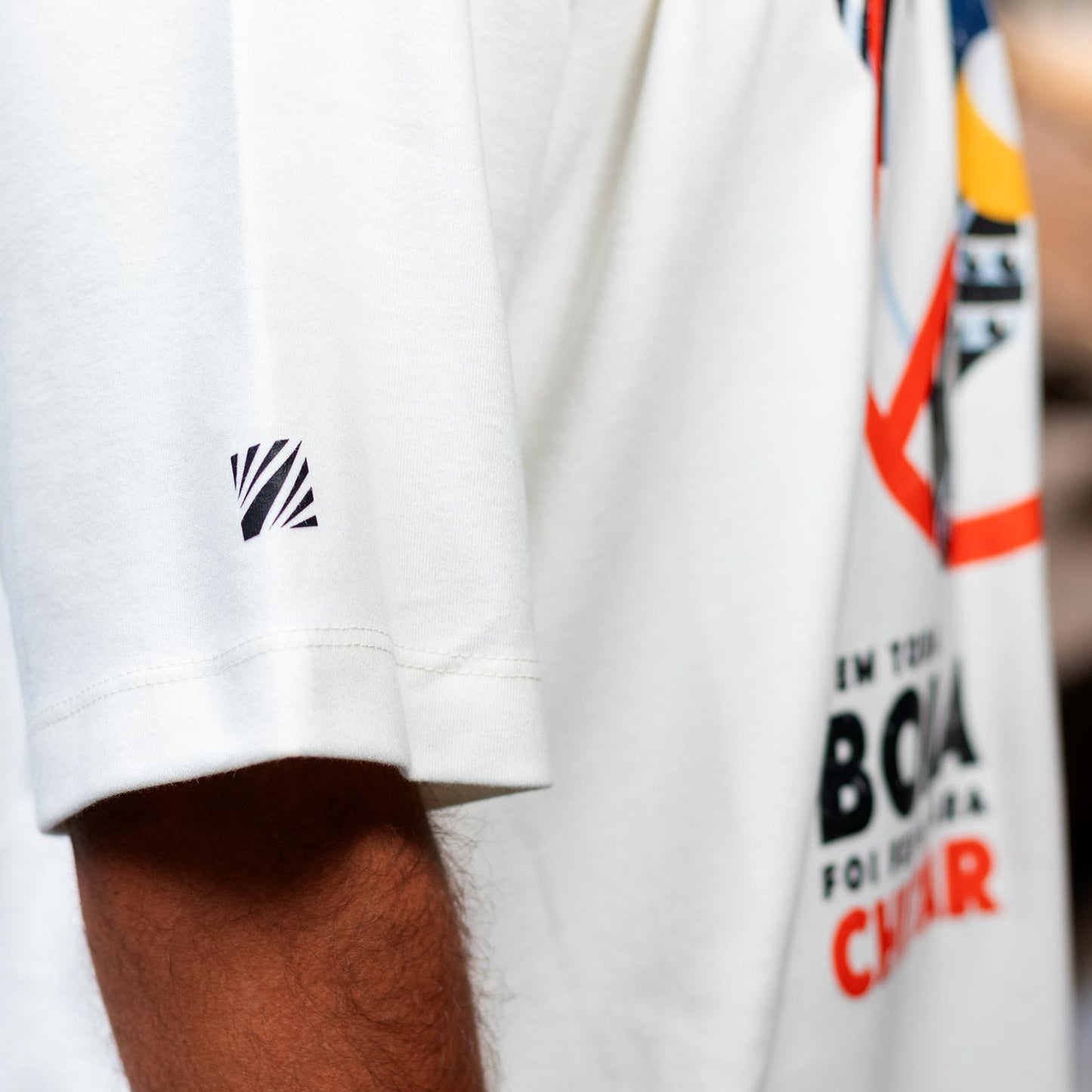 Camiseta Over - Paixão Nacional - Off-white