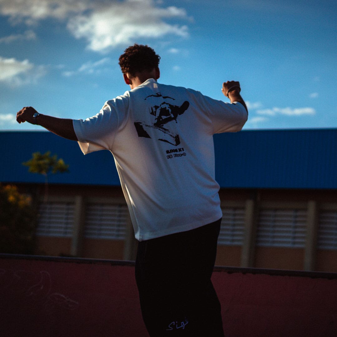Camiseta Over - Little Tricks - Off-white