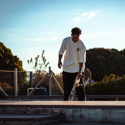 Camiseta Over - Little Tricks - Off-white