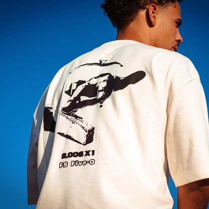 Camiseta Over - Little Tricks - Off-white
