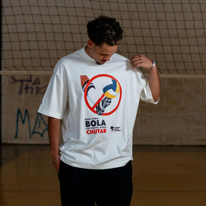 Camiseta Over - Paixão Nacional - Off-white
