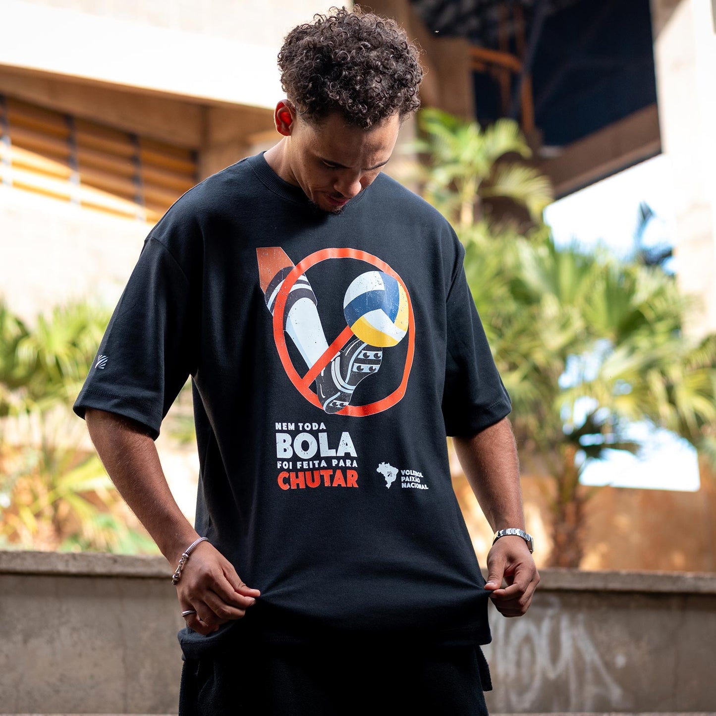 Camiseta Over - Paixão Nacional - Preta