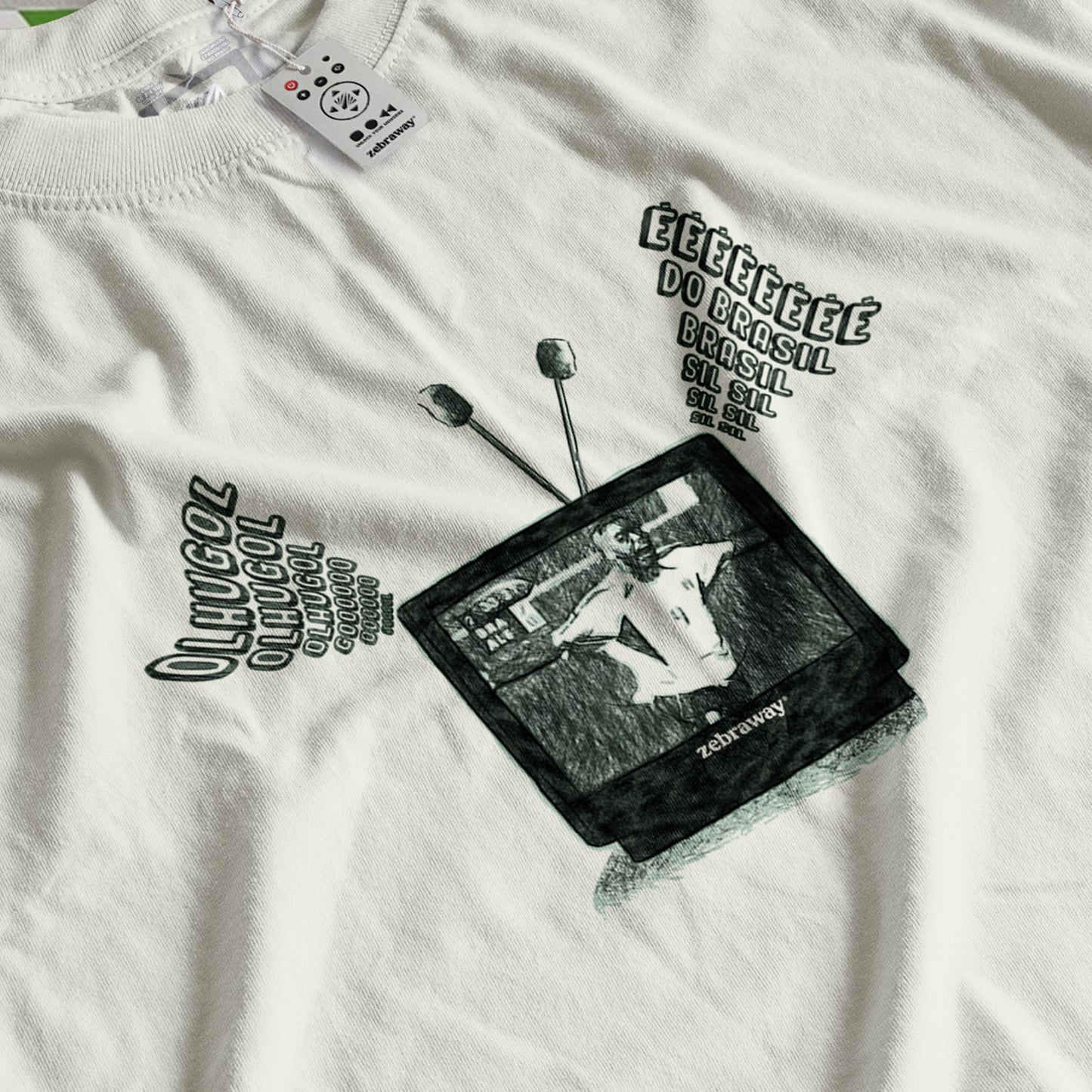 Camiseta Over - Buenas Memórias - Off-white