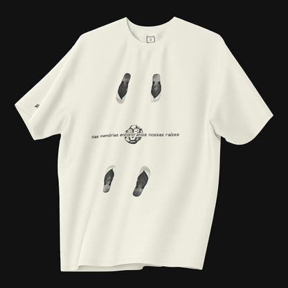Camiseta Over - Futebol Moleque - Off-white