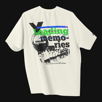 Camiseta Over - Loading Memories - Off-white