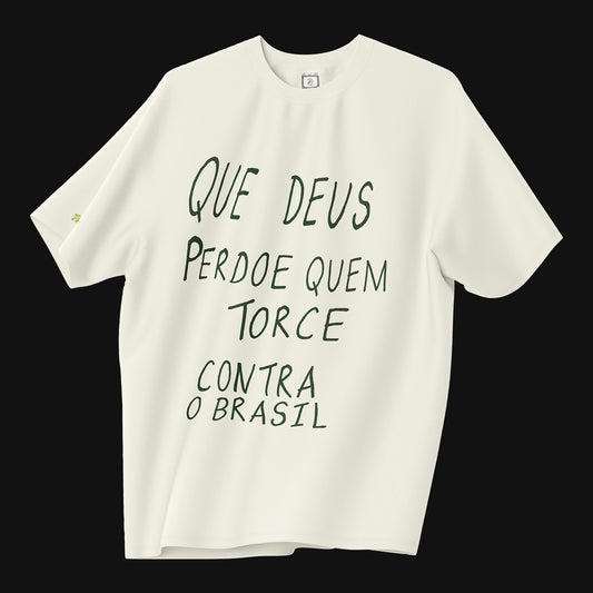 Camiseta Over - Que Deus perdoe os antis - Off-white
