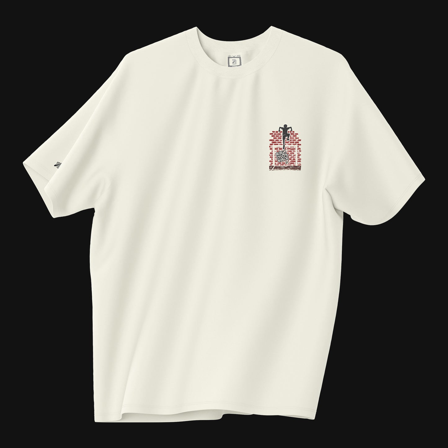 Camiseta Over - Quem chuta busca - Off-white Colorida
